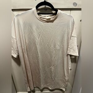 Nuuds Oversizes Tee Shirt